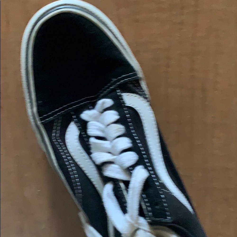 Vans - Picture 2 of 2